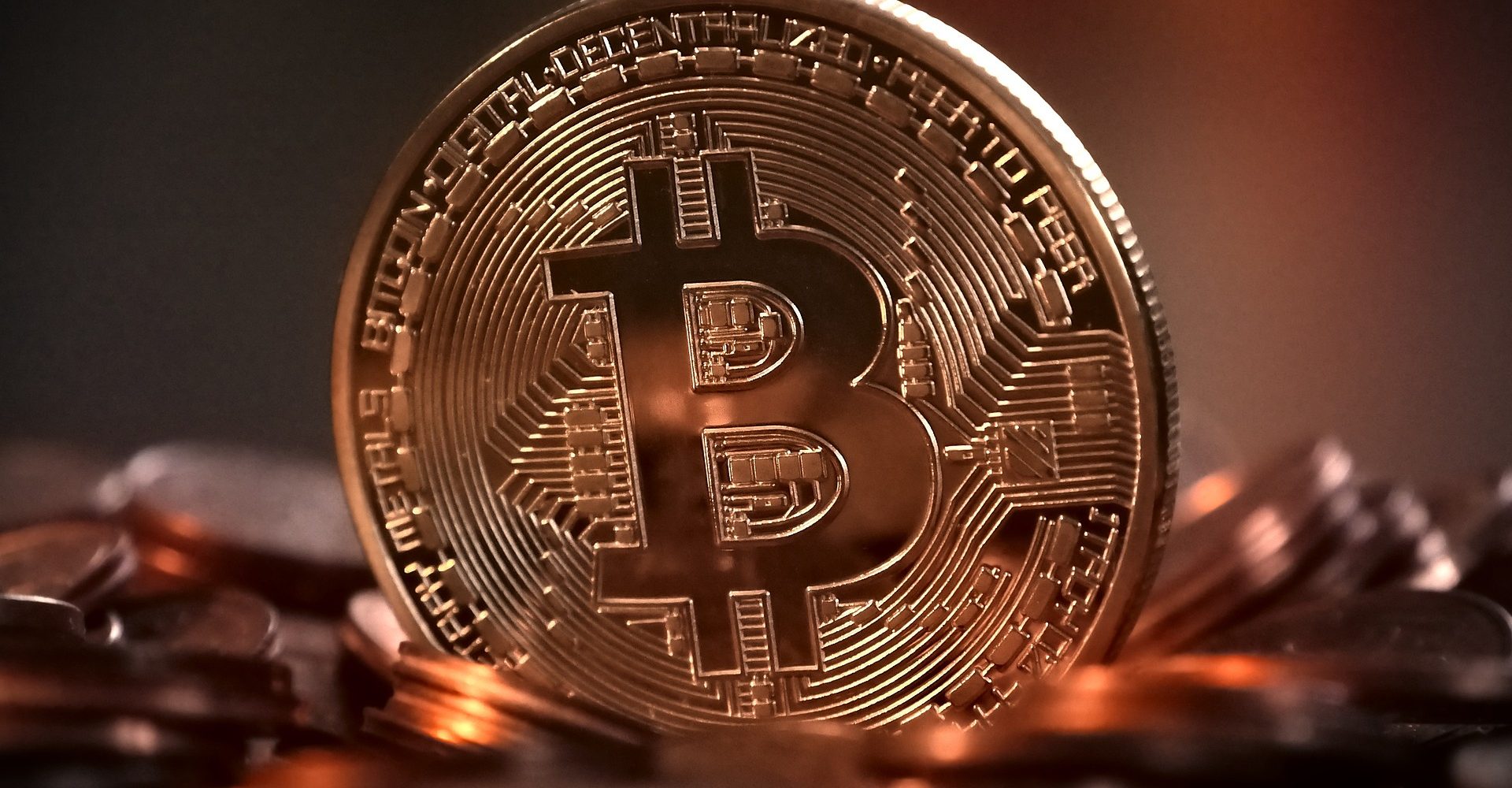 bitcoin-gcd8aa6caa_1920